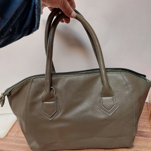 Christian Siriano handbag for Payless Shoes - Picture 4 of 14